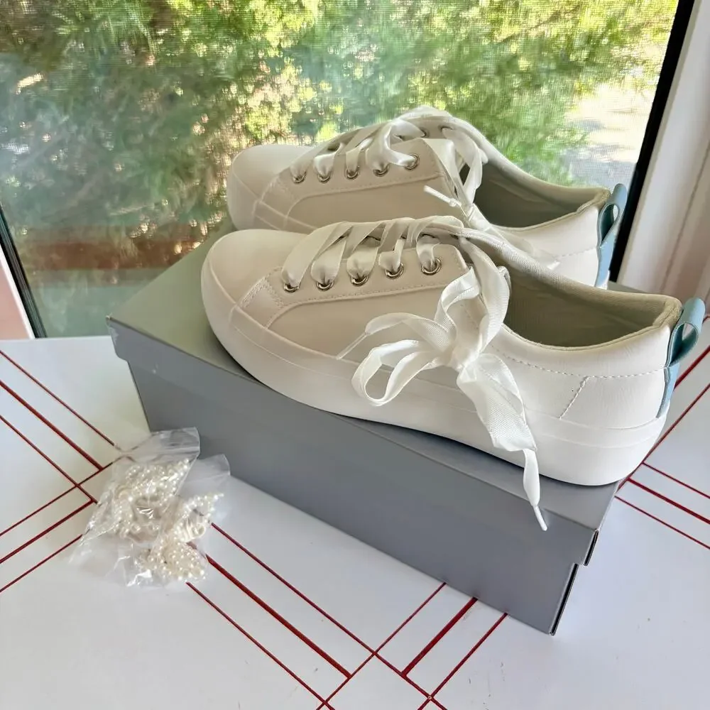 David’s Bridal White Platform Wedding Sneakers Size 8 Pearl Bow New in Box